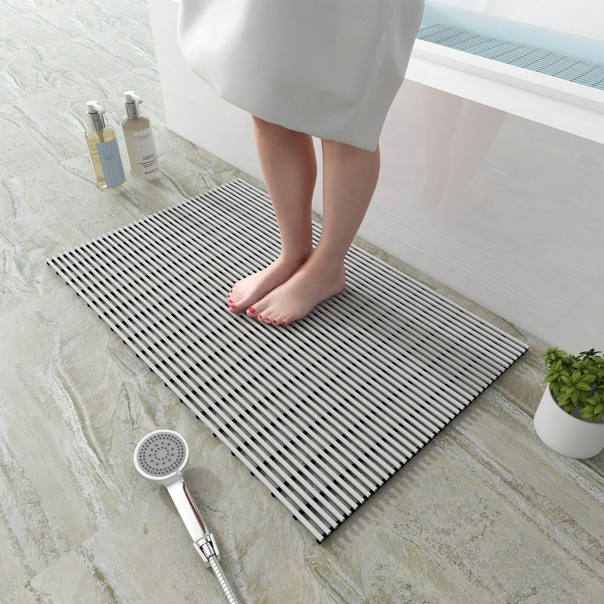 Eco-Friendly PVC Non-Slip Outdoor Shower Mat With Soft Tube Design